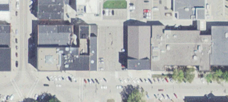 122 Broadway St