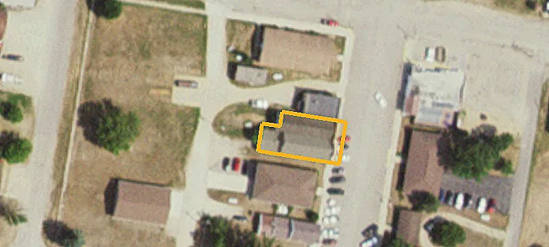 206 Garfield N Ave, Unit 208