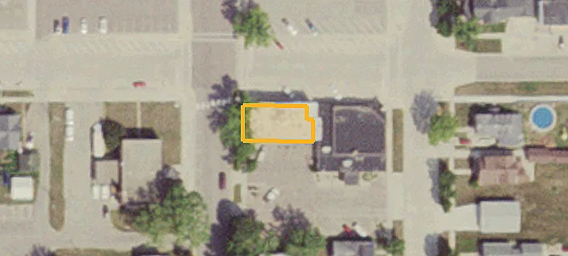 201 Hiawatha Ave