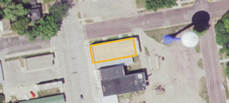 124 Main St