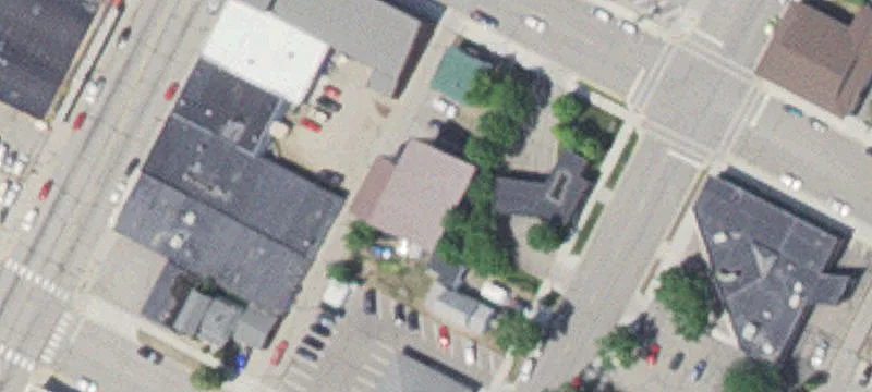 309 1st SE St