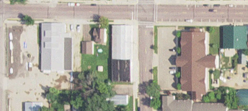 437 Main E St
