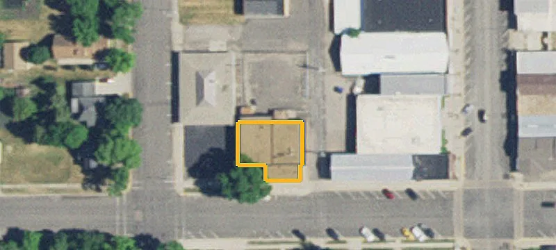 906 Depue Ave