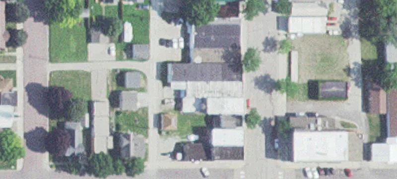 118 Broadway N Ave