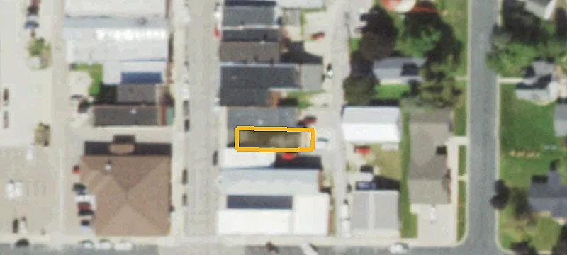 32 Main N Ave