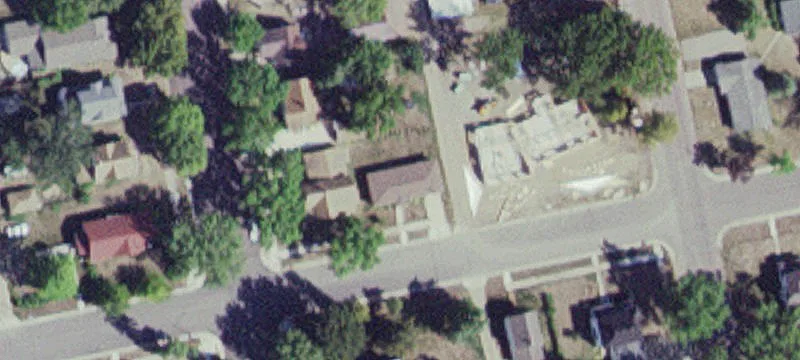 105 4th E Ave