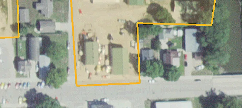 121 Main St