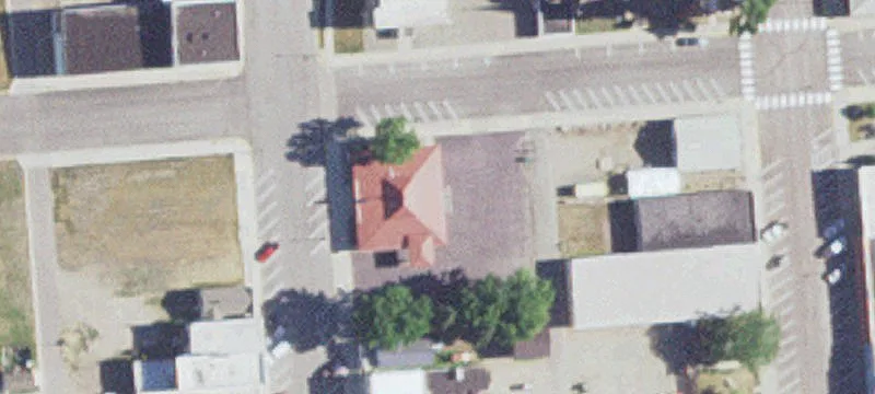 100 Park S St