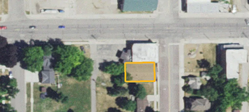 200 Maple St