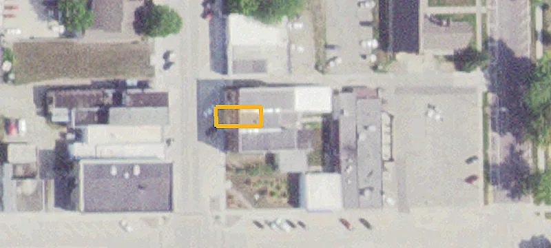 112 Main St