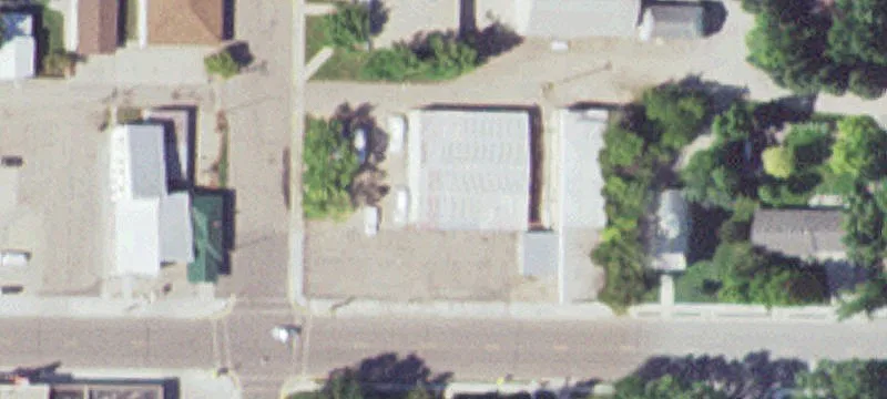 806 Broadway