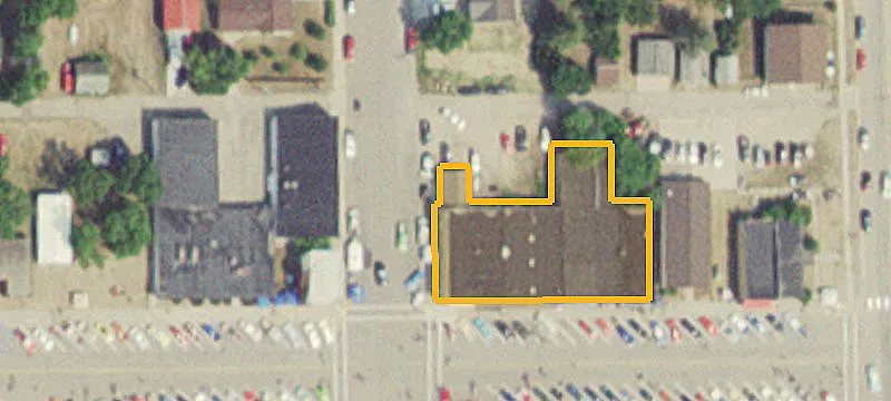 122 Main W Ave