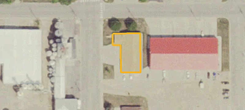 319 Hiawatha Ave