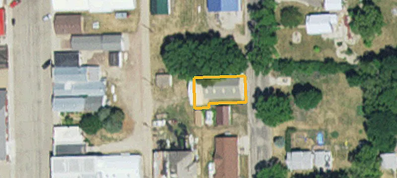 107 1st E St