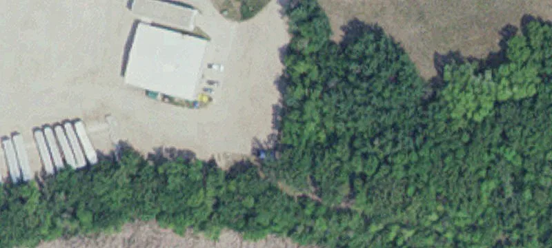 1220 Hwy 32nd S