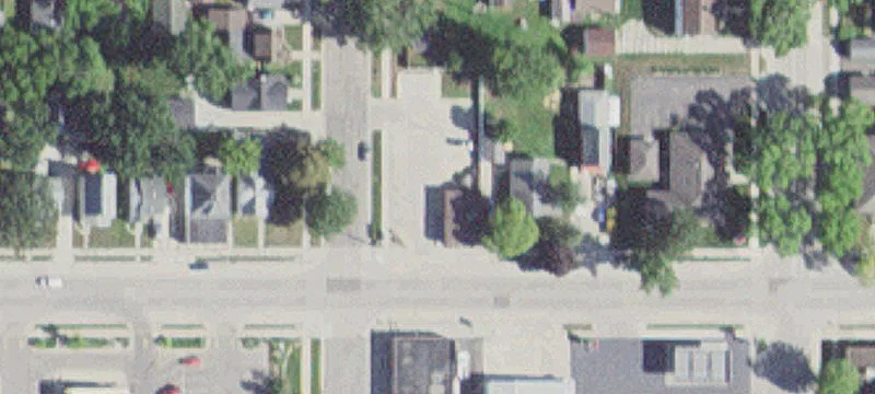 910 Oakland Ave