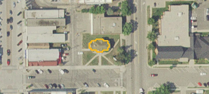 101 2nd W St