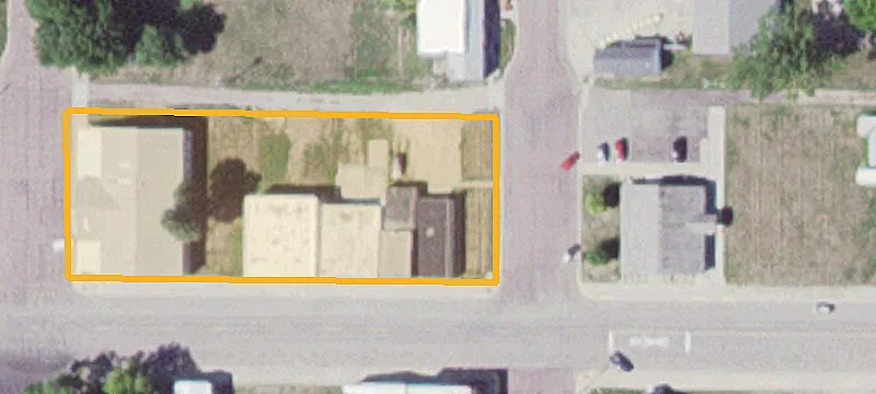 461 Main E St