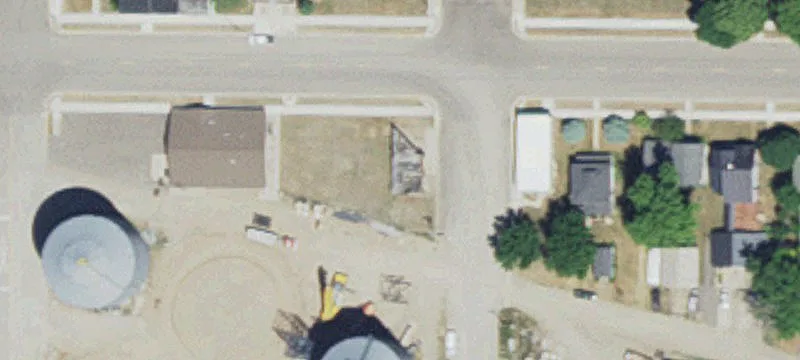 312 2nd W Ave