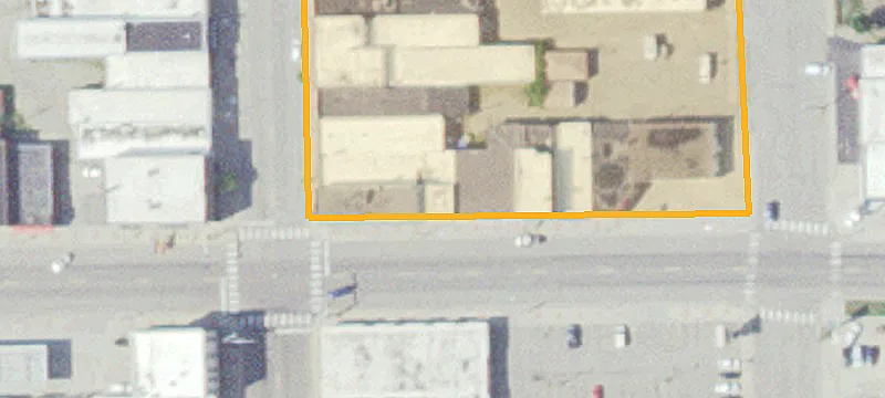 8 2nd NE St
