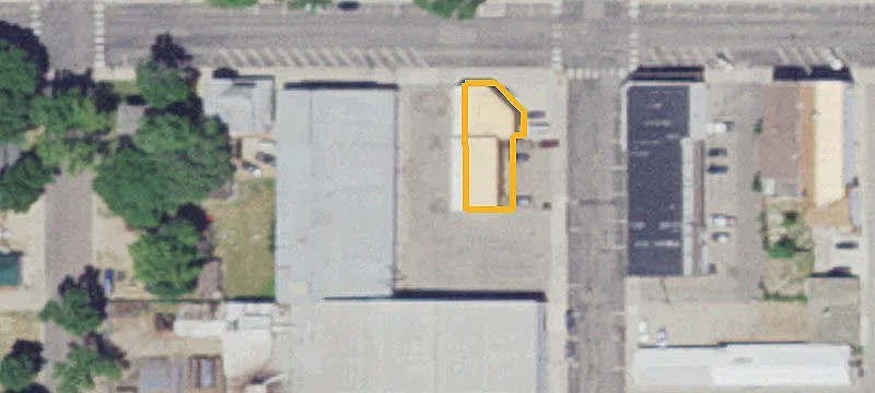 221 Main W Ave