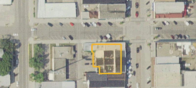 202 2nd W St