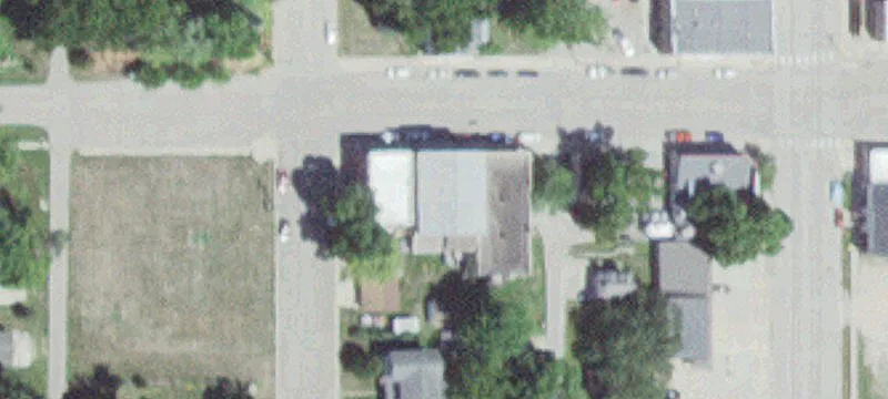 9 5th W St