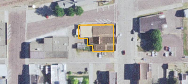 136 1st N Ave