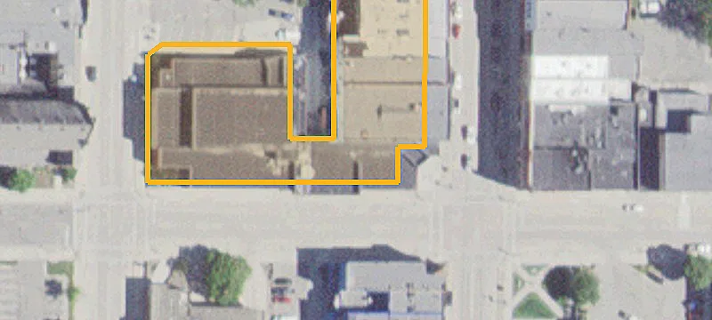 301 Main St