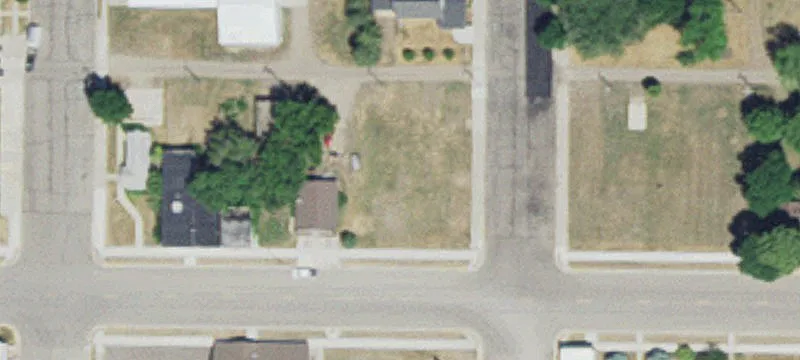 303 2nd W Ave