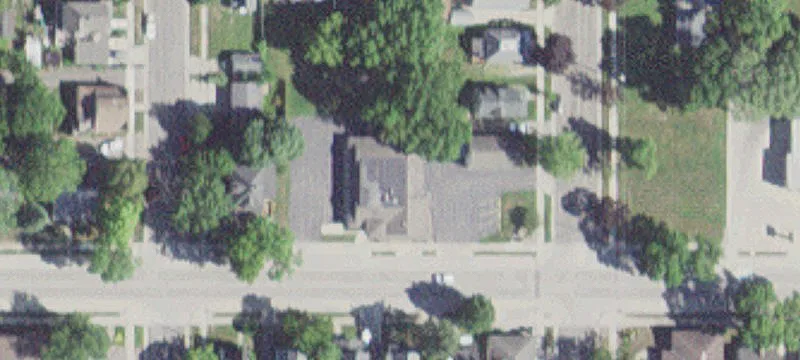 704 Oakland Ave