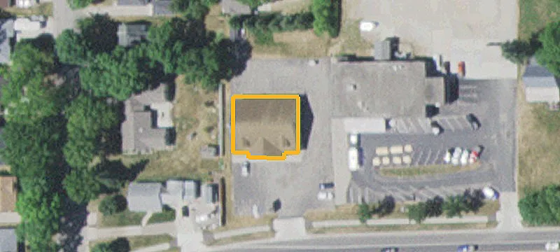 902 Hwy 15th S