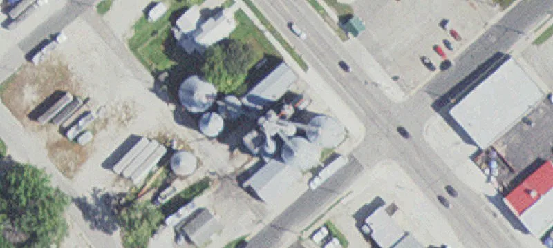 25 1st SW St