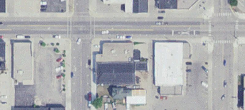 302 3rd E St