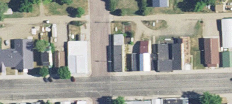 301 2nd E Ave