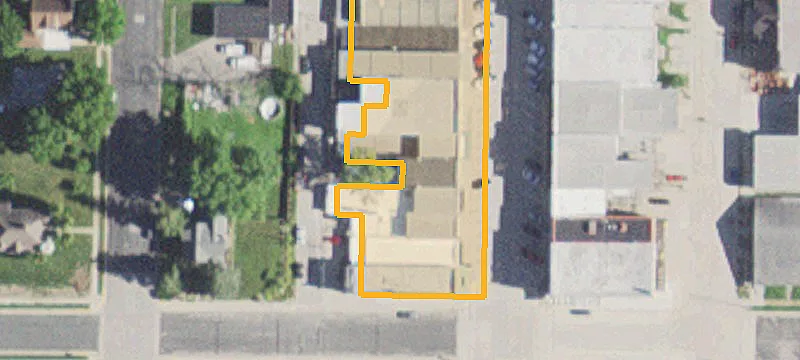 120 Broadway St