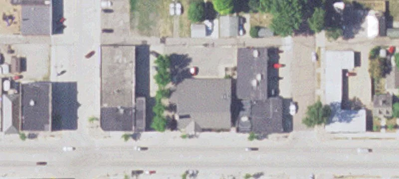 320 Main Ave