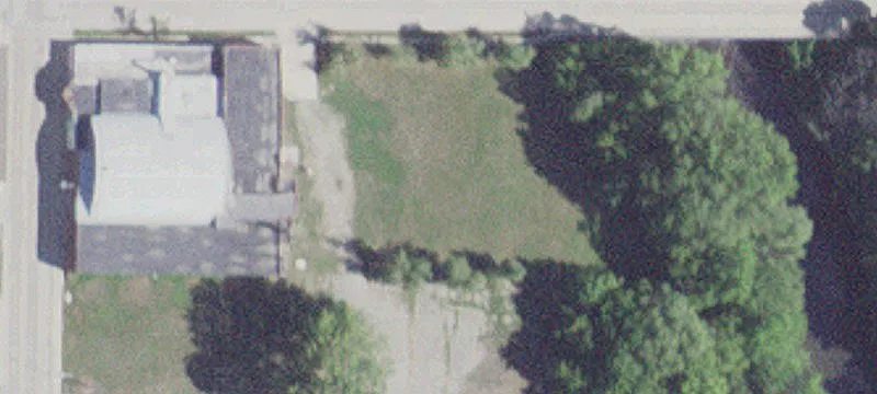 210 4th NE St