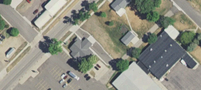 1005 Saint Olaf N Ave