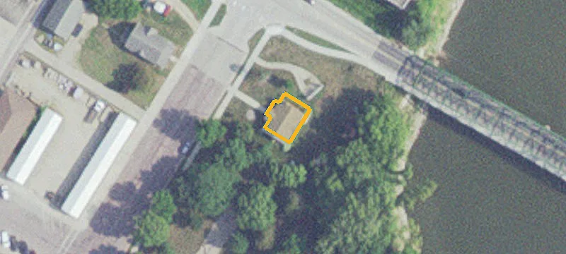 101 Frnt St