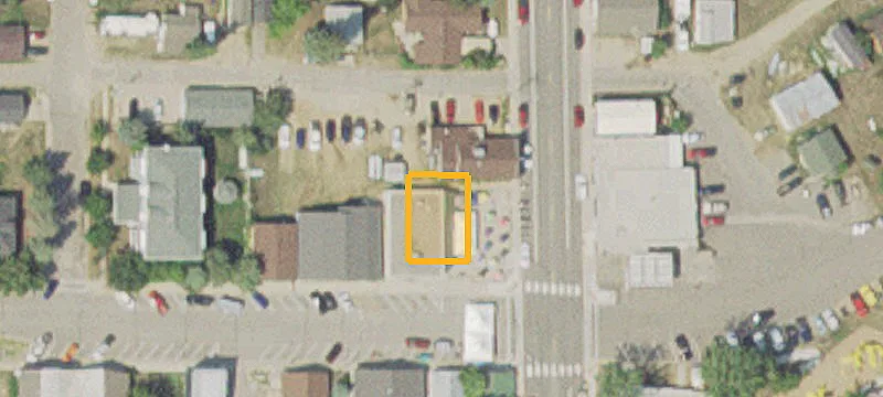 100 Main W St