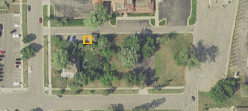 207 2nd E St