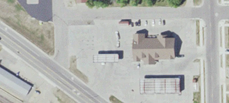 18 2nd NW Ave