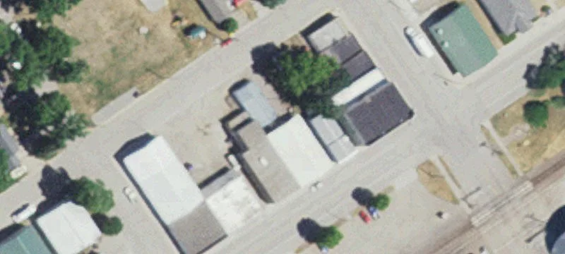 305 Squire Ave
