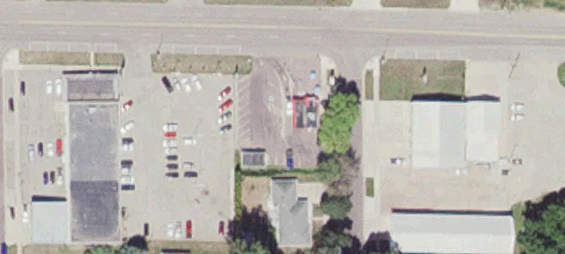 1326 Blue Earth Ave