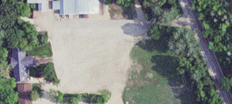 1079 Lakeshore Dr