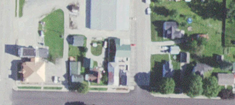 100 Cedar St