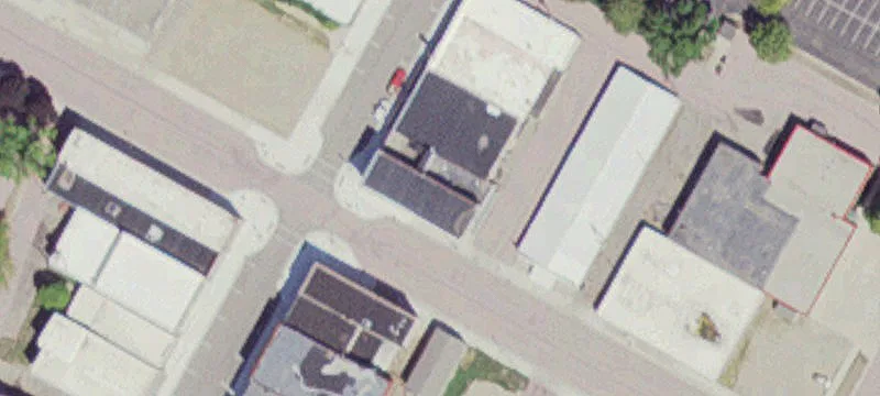 200 3rd St