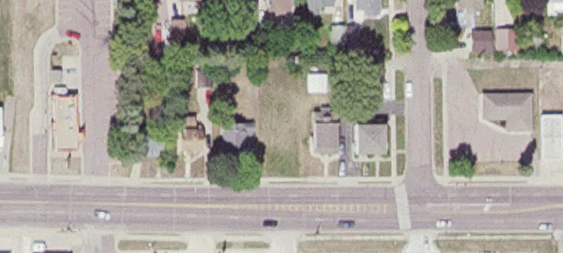 915 Blue Earth Ave