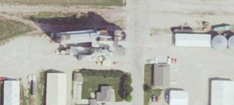 402 Freeman Ave
